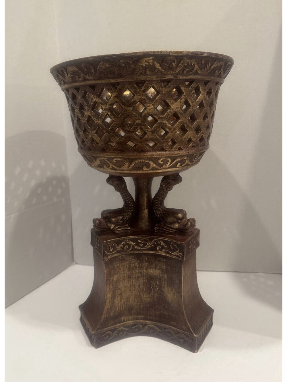 Vintage-Style Decorative Lattice Urn Centerpiece Bowl